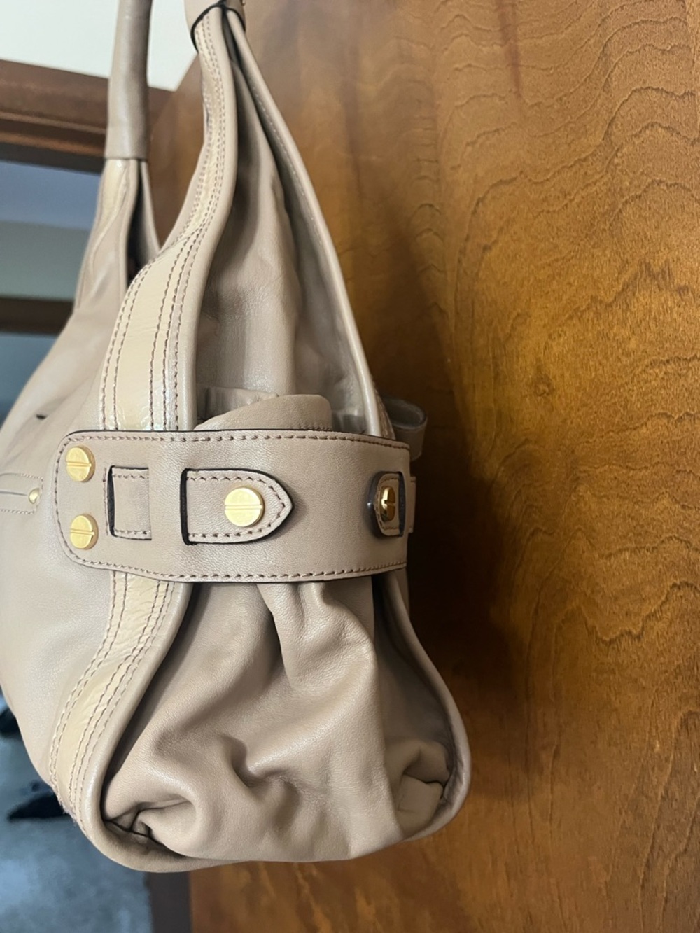 B. MAKOWSKY LiKE NEW Genuine Vachetta Leather Slouchy Shoulder Bag In Tan Color - Picture 5 of 14